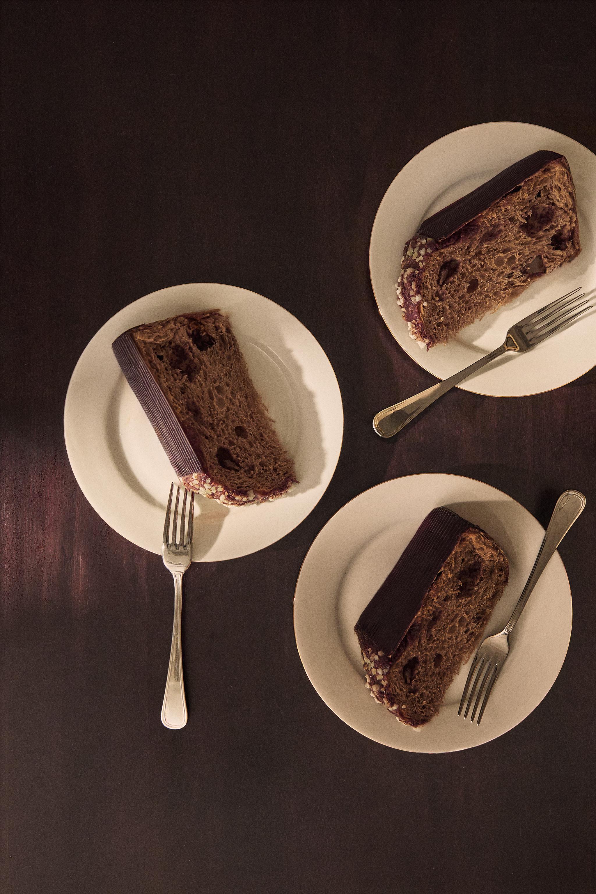 RIMMED BONE CHINA DESSERT PLATE